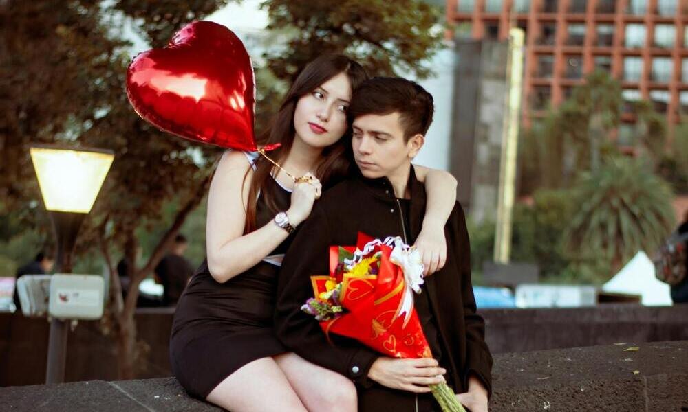 Cerita Dibalik Cinta Lama Bersemi Kembali | Kisah CLBK Romantis